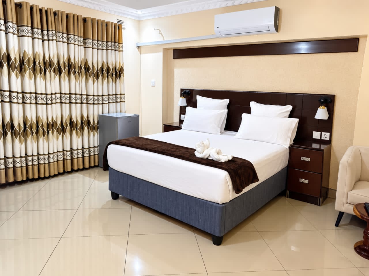 Deluxe room at DreamWoods hotel in Masvingo
